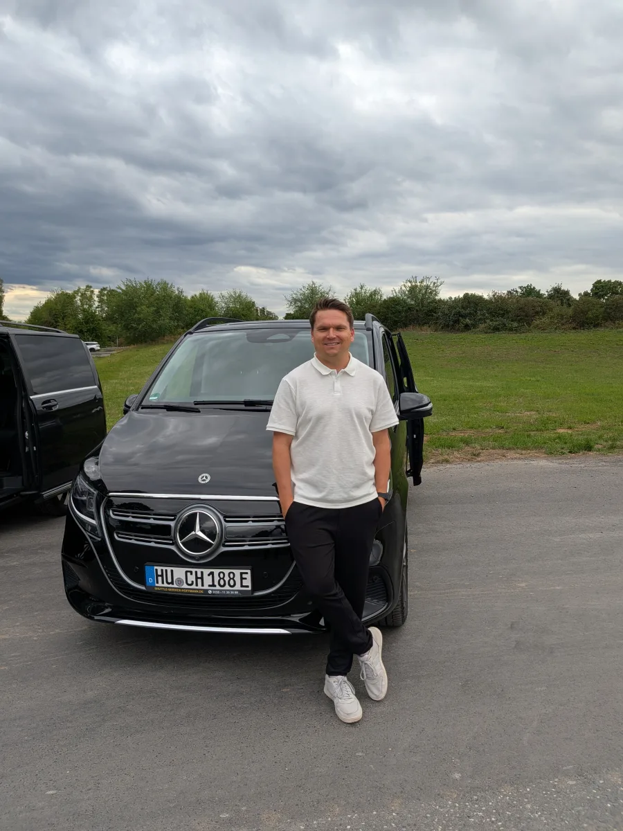 VW T7 Multivan — Shuttle Service Hoffmann